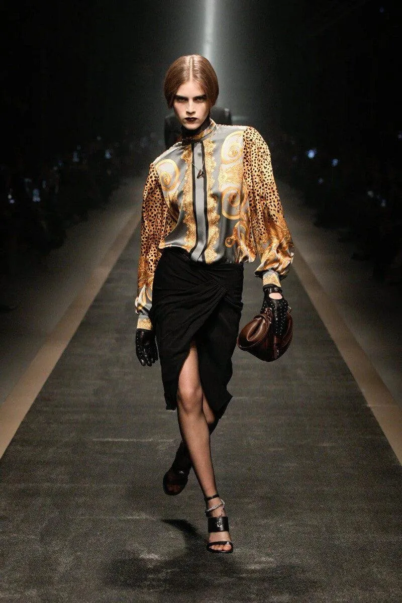 Milan Fashion Week 2025 Versace signature baroque prints Milan Fashion Week 2025 Versace signature baroque prints