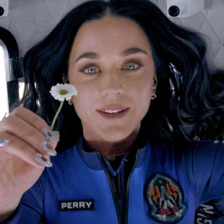 viral halloween costumes katy perry in space
