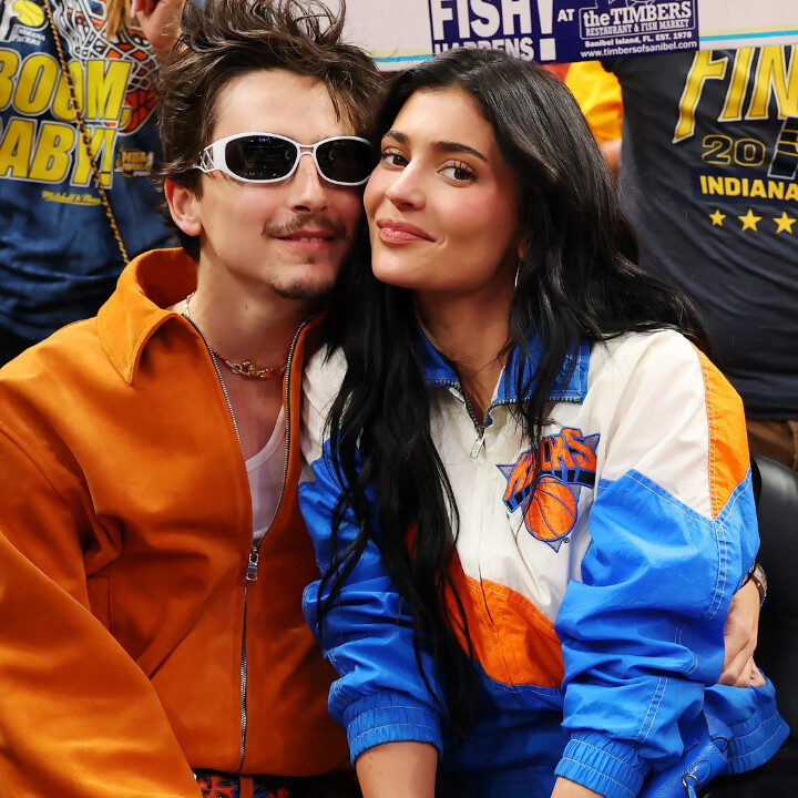 viral halloween costumes kylie jenner & timothee chalamet