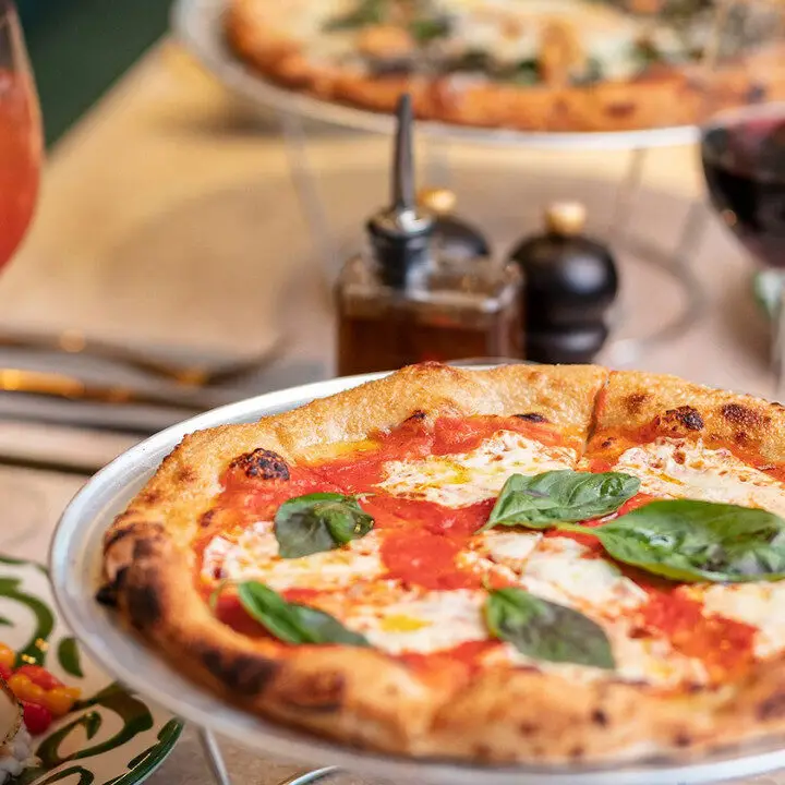 emmer pizza at landmark hong kong