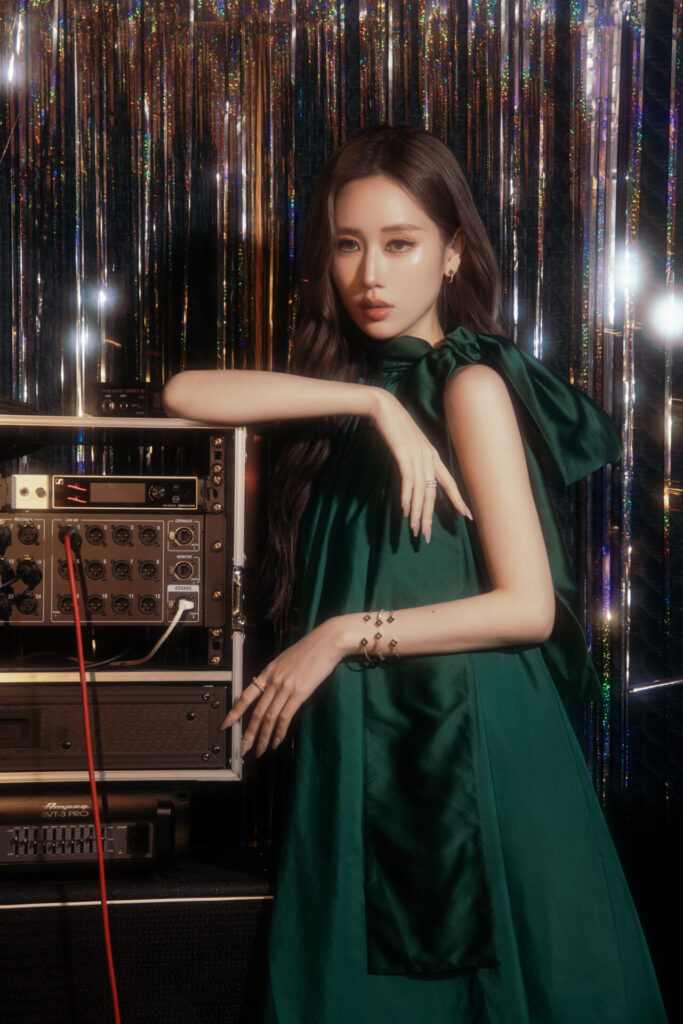 cover story Janeyeh Methika Jiranorraphat Icon Of The Year music acting