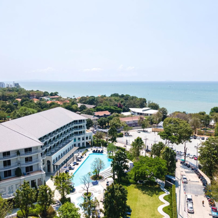 Cross Pattaya Pratamnak Cozy Beach