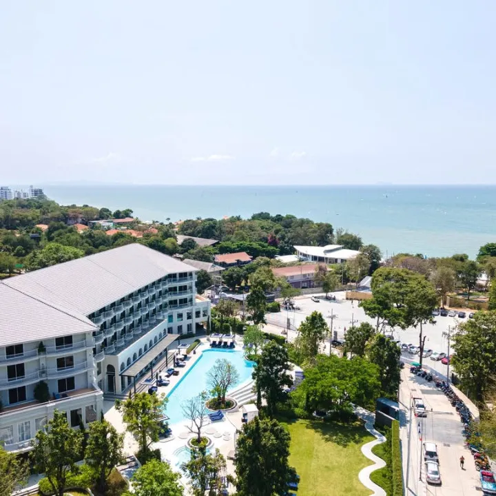 Cross Pattaya Pratamnak Cozy Beach