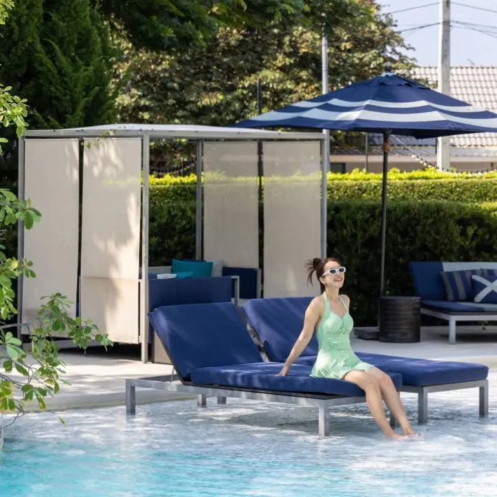 Cross Pattaya Pratamnak outdoor pool