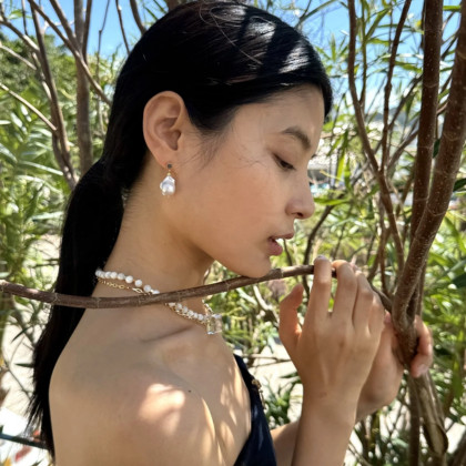 Amp Up Your Vibe Necklace (Brazilian Polished Oval Milky Quartz & Japanese matte cream pearls)