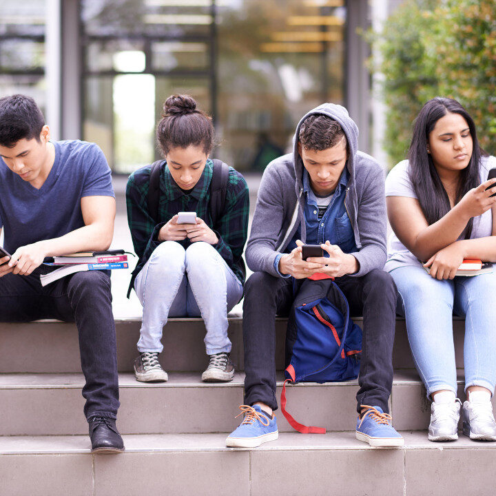 australia social media ban kids on phones