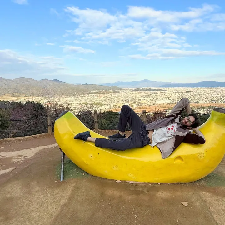 gianmarco on a banana in japan