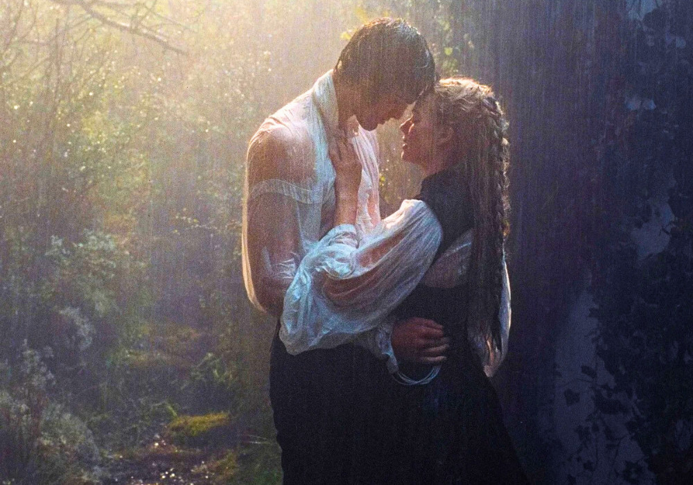 wuthering heights 2026 margot robbie and jacob elordi in the rain