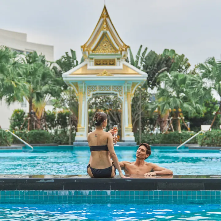 Chatrium Grand Bangkok Swimming Pool
