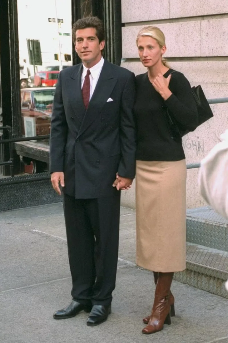 jfk jr. and carolyn bessette style pencil skirt
