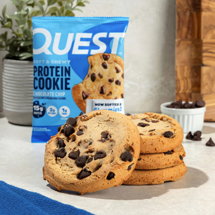 protein snacks quest nutrition chocolate chip cookies