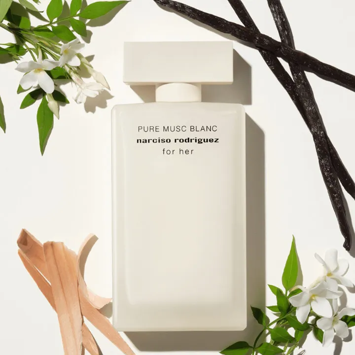 Narciso Rodriguez for her PURE MUSC BLANC eau de parfum intense mother's day gifts