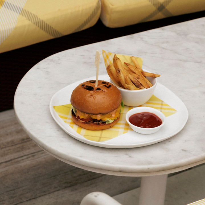 The Standard, Bangkok Mahanakhon Burberry menu