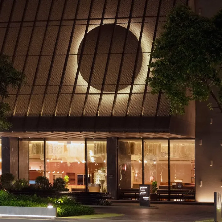 KROMO Bangkok, Curio Collection by Hilton Diamond Facade