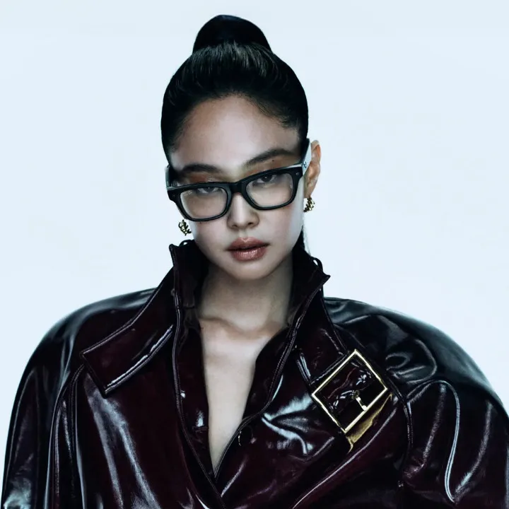 jennie wearing ray-ban meta glasses openai influencer brand trip